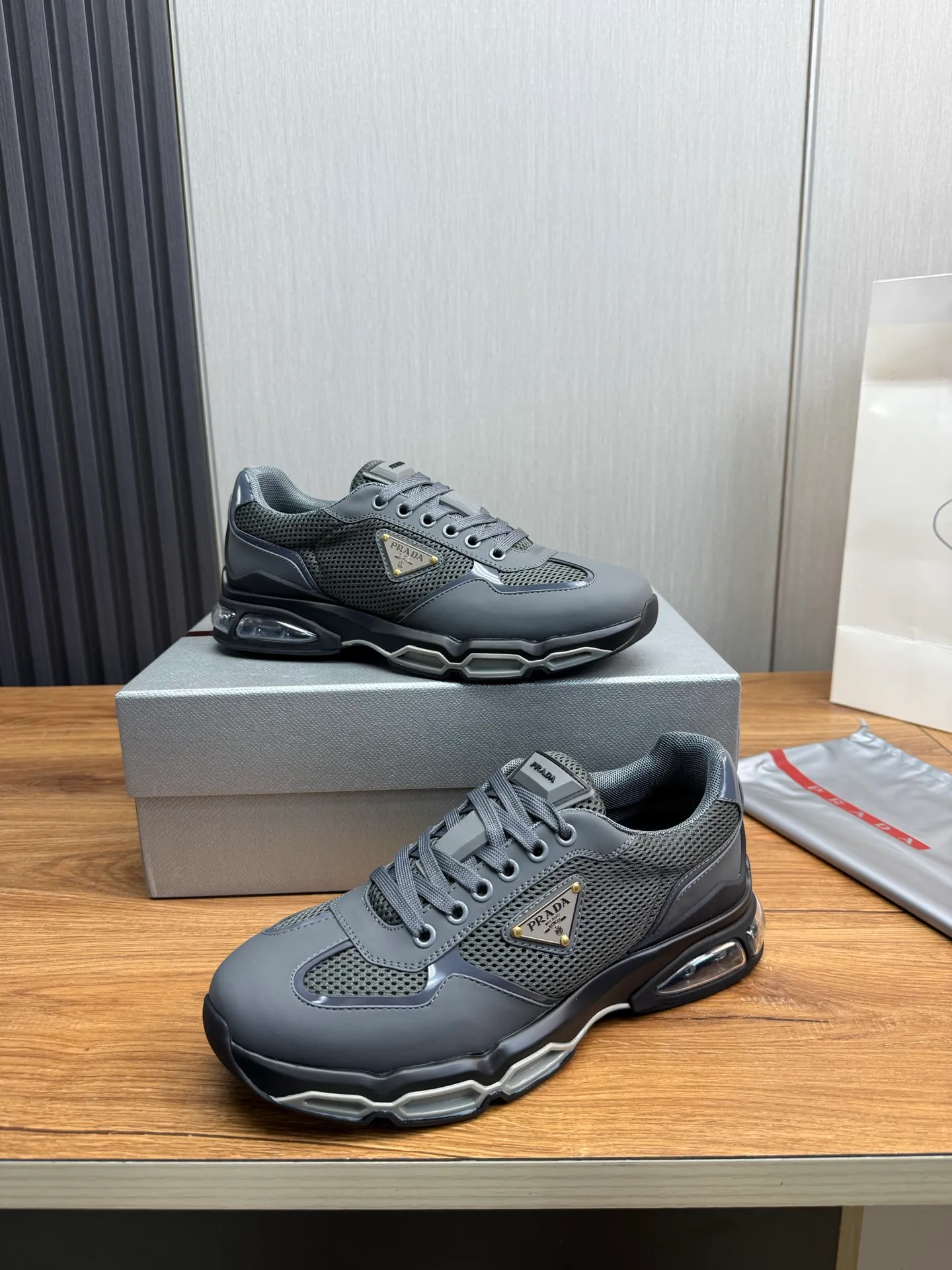 Men's shoes 💰660💰 [PRADA] Men's shoes are popular in the counter, high-quality shipments ✔️Official website synchronization, original imported cowhide with comfortable mesh + cowhide lining, 1⃣️:1⃣️reproduction, original factory air-cushioned original sole, 38-45